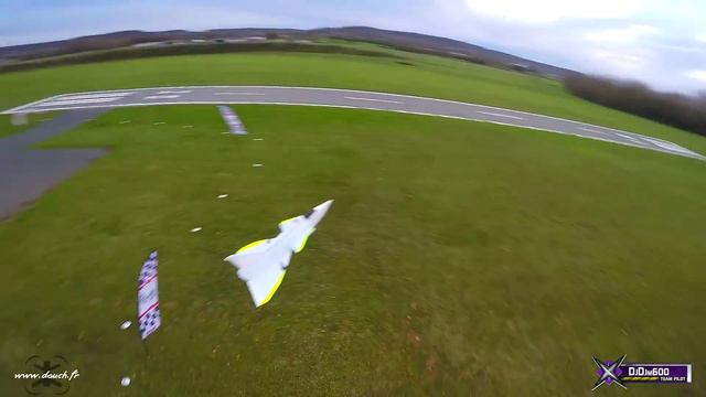 RC JET chased by DRONE FPV - EPIC Proximity Freestyle смотреть онлайн