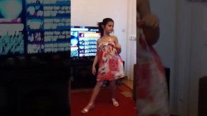 Ai se tu pego - Michel Telo Ma petite Soeur de 7 ans qui danse