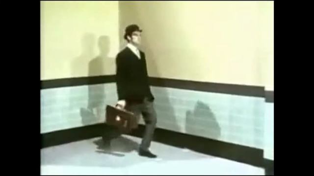 глупая походка смотреть онлайн