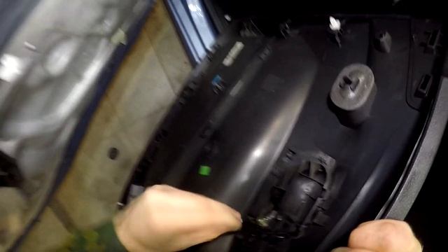 Снимаем дверные карты передних/задних дверей Citroen C-Elysee 2012-н.в. смотреть онлайн