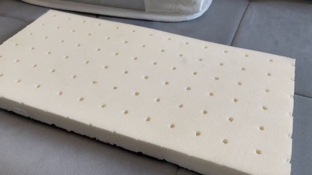 Латексный матрас на диван, забота о комфорте. Добавит мягкости и правильно расположит тело на диване