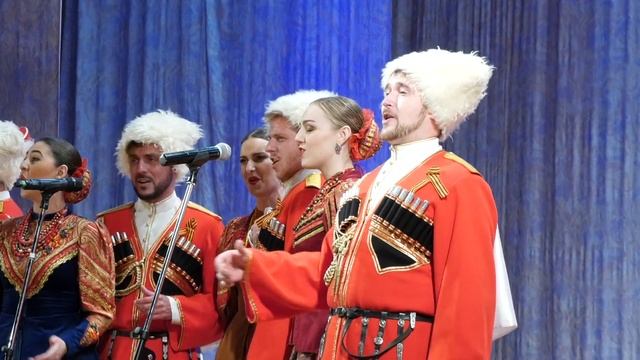 В Новотроицке выступил государственный кубанский казачий ансамбль «Криница» 3 смотреть онлайн