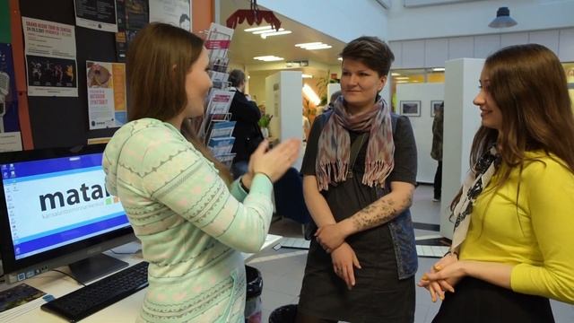 Sausages, meatballs and photos смотреть онлайн