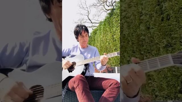 How to play ‘Cemetry gates’ By Johnny Marr смотреть онлайн