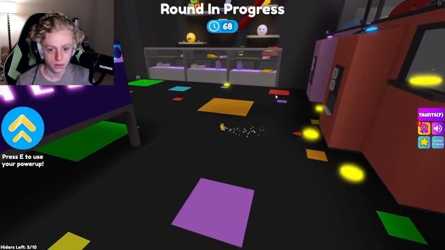 ROBLOX MEGA HIDE AND SEEK смотреть онлайн