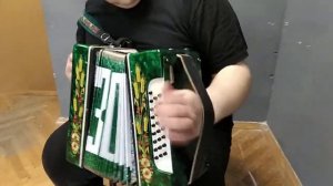 Продаю гармонь.  Вятская.