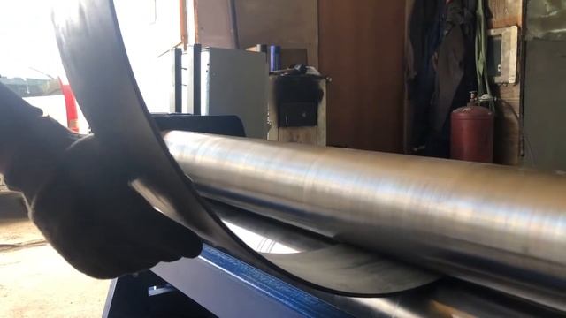 Как правильно вальцевать лист на вальцовочном станке AZMT V1300 / Методы вальцовки листового металл смотреть онлайн
