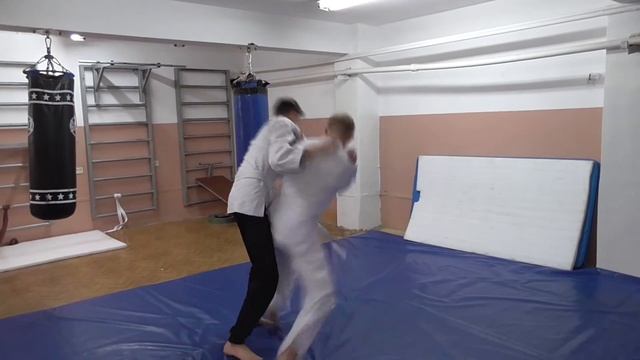 Удар головой и броски. Оберег смотреть онлайн