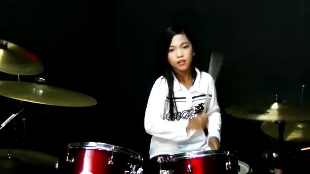 Mere Khwabon Mein Jo Aaye Drum Cover by Nur Amira Syahira720p смотреть онлайн
