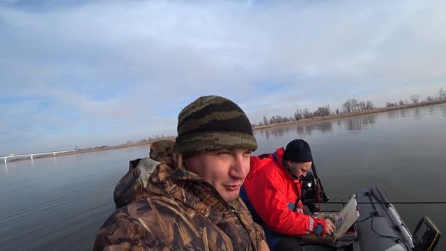 Судака Ловил Весь Дон. Не Всем Повезло на Рыбалке. Ловля Донской Окунь Джигом на Спиннинг с Лодки смотреть онлайн