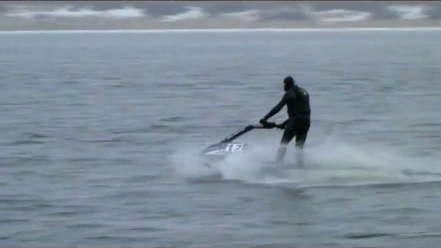 отморозззки на гидроцикле (в январе)