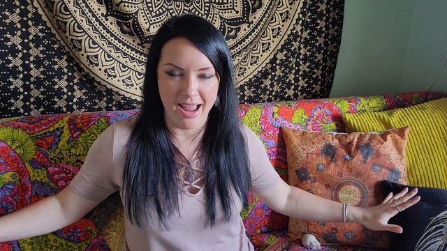 READING FROM THE KALI ORACLE ? [Pick a card 1/2/3] #kalioracle #spiritual #oraclecards смотреть онлайн