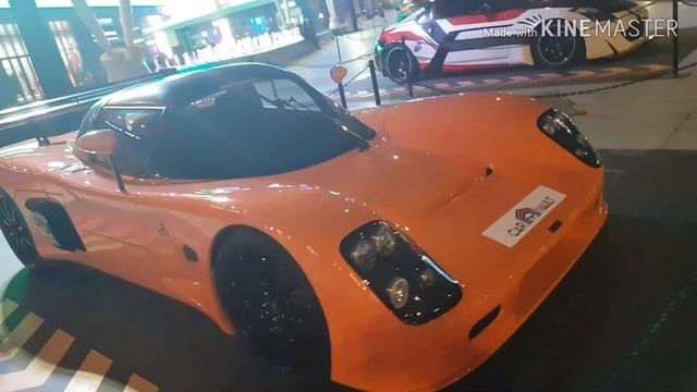 City Walk Dubai Cars Show / Vintage Sports Car смотреть онлайн
