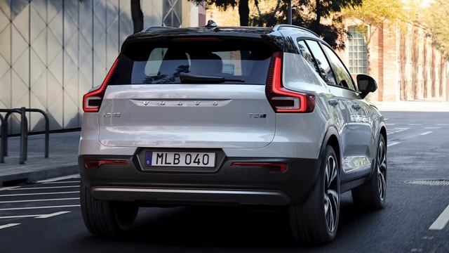 NEW Volvo XC40 2018 SUV - Drive & Crash Test смотреть онлайн