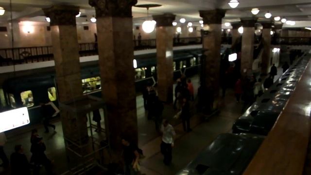 Тёмная станция метро Комсомольская - радиальная смотреть онлайн