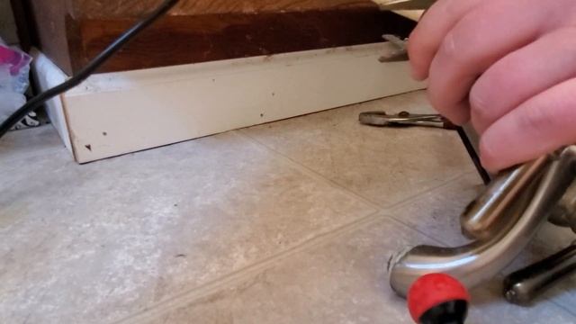 How to Fix Loose Sink Faucet смотреть онлайн