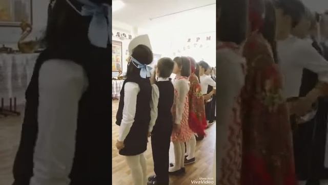 ВЛОГ? В ШКОЛЕ ЯРМАРКА ХОХЛОМА И ГЖЕЛЬ И ТД ЧАСТЬ 1? смотреть онлайн