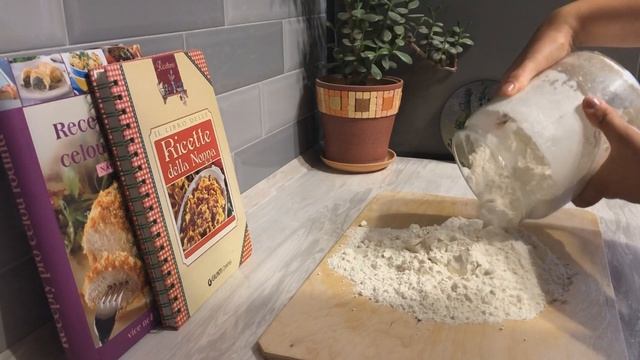 УЗНАЙ ЗА 2 МИНУТЫ - КАК СДЕЛАТЬ ЦВЕТНЫЕ ПЕЛЬМЕНИ! смотреть онлайн