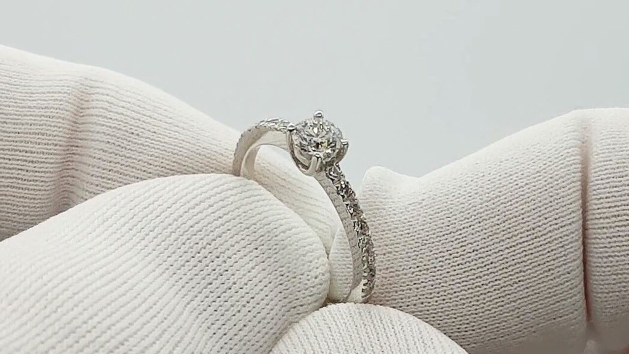 Помолвочное кольцо с бриллиантами смотреть онлайн