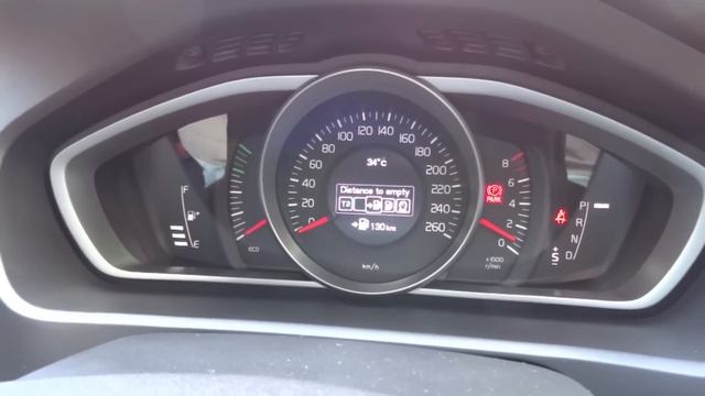 2013 Volvo V40 T4 Start-Up, Full Vehicle Tour, Test Drive, and Night Start-Up смотреть онлайн
