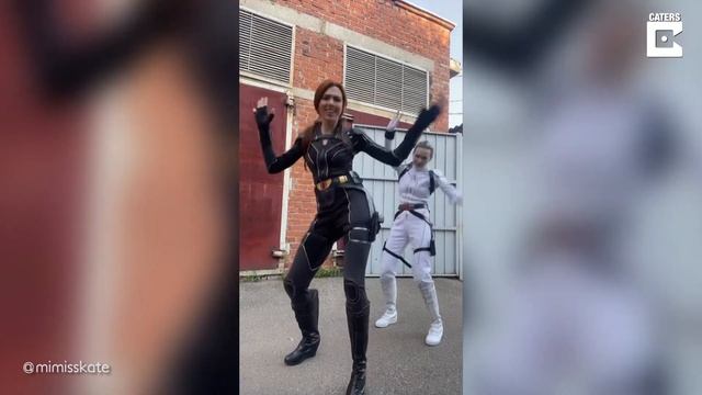 Woman Is Scarlett Johansson Doppelganger смотреть онлайн