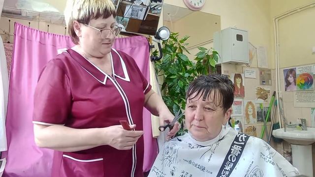 Стрижёмся под короткую Классическую стрижку. смотреть онлайн