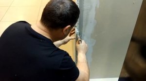 Монтаж уголка под обои 3790