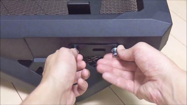 DXRACER AIR組み立て 背もたれのボルト外し01 смотреть онлайн