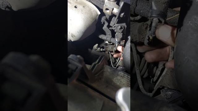 Не заводится Киа Спектра 2007г. Замена датчика каленвала! смотреть онлайн