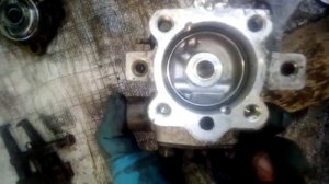 Течёт масло из ГУРа Авео 1.2 Замена сальника и подшипника ГУРа.