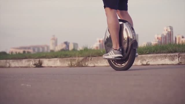 Топ моноколес. Купить моноколесо до 110 тысяч.mp4