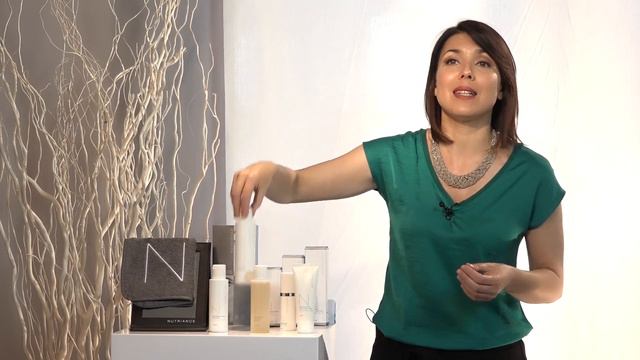 Nutriance Organic - Pelli miste e Grasse смотреть онлайн