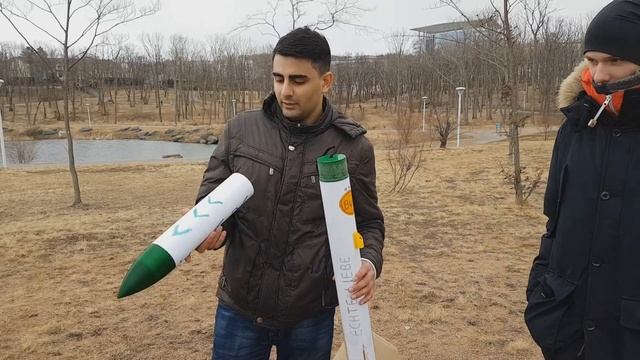 Запуски моделей ракет с полезной нагрузкой на борту смотреть онлайн