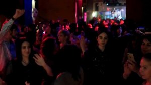 Бахтавар -Ты с ума меня сводишь.