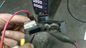 как проверить регулятор напряжения генератора автомобиля