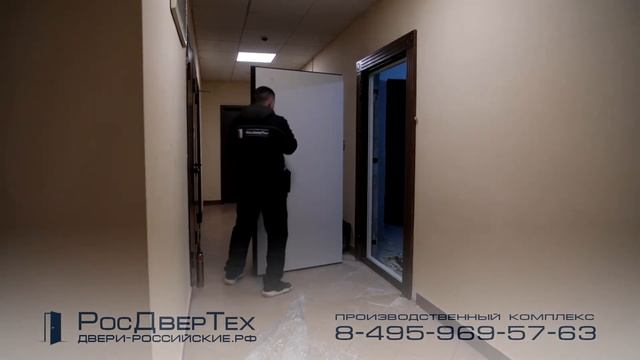 Монтаж входной двери в квартиру, дверь с отделкой массив дуба снаружи, внутри МДФ шпон от РОСДВЕРТЕ смотреть онлайн