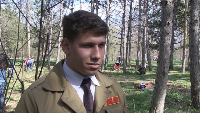 Посадка деревьев студотрядовцами в Ботаническом саду - 31 марта 2016 г. смотреть онлайн