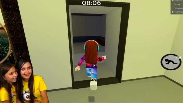 О,НЕТ! ГРЕННИ стала ПИГГИ / Мы сбежали Piggy roblox СВИНКА ПЕППА роблокс делаю концовку против смотреть онлайн