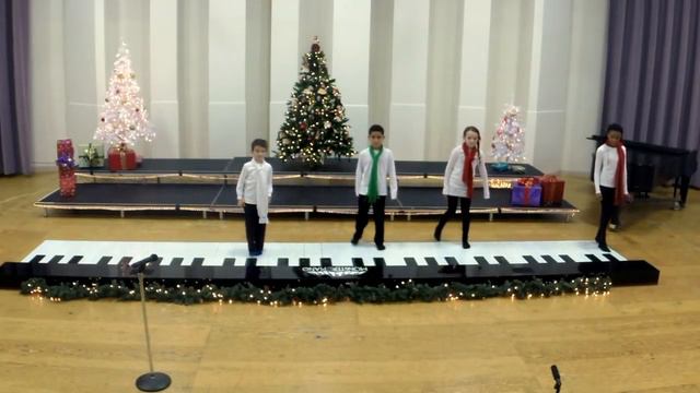 Monster Piano Christmas Carols смотреть онлайн