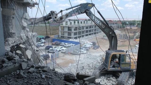 Демонтаж недостроенного курортного комплекса в п. Прибрежное смотреть онлайн