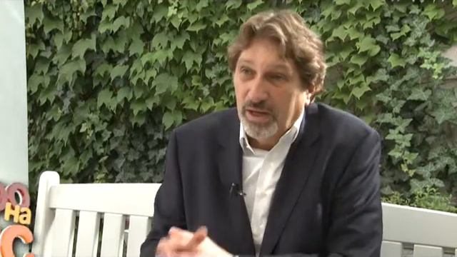 УМНЫЕ ЛЮДИ ЭТО ТЕ, КТО ПОСТОЯННО ИЩУТ РЕШЕНИЯ смотреть онлайн