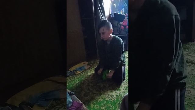 Паша занимается на колесе смотреть онлайн