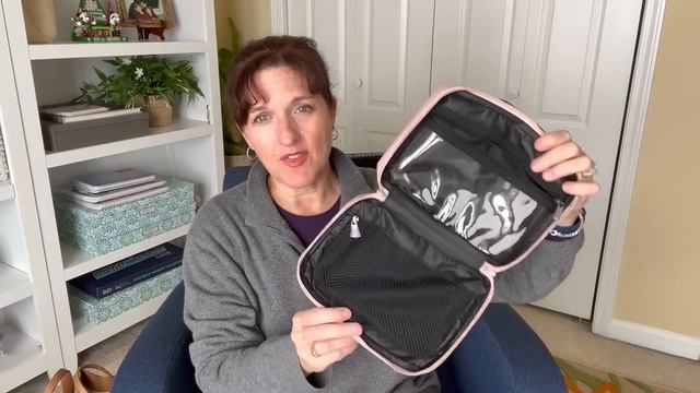 Gift Guide for Travel Lovers! смотреть онлайн