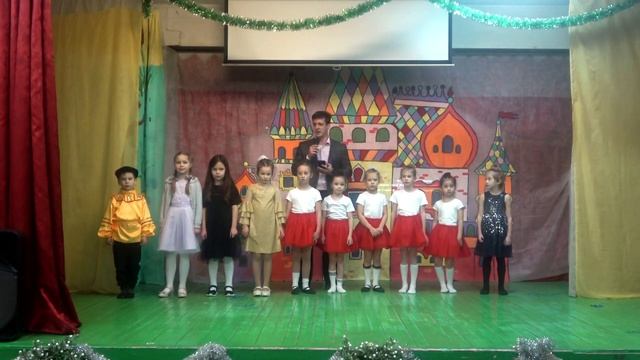 Песня "У леса на опушке жила зима в избушке" смотреть онлайн