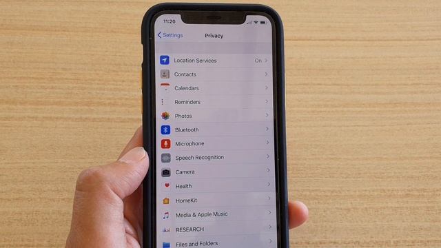 How to Manage App Permissions on Your iPhone or iPad | iOS 13 смотреть онлайн