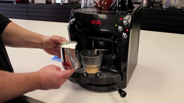 RDL CREAM ELE Espresso Coffee Pod Machine - Making a Caffe Latte смотреть онлайн