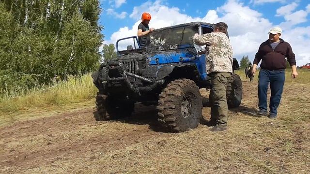 Максимальный кросс! Вранглер против Багги смотреть онлайн