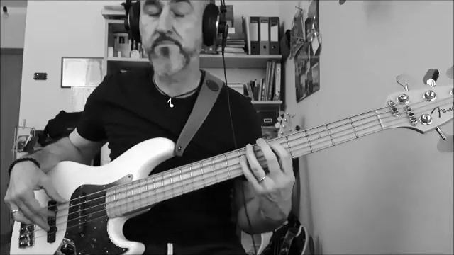"Endless Summer"- John Scofield - personal bass cover by Giorgio Jojo Tonazzo смотреть онлайн