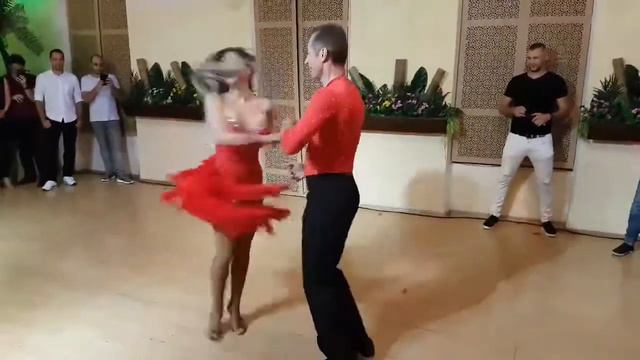 Lucian & Annda Acere Bongo 2018 смотреть онлайн