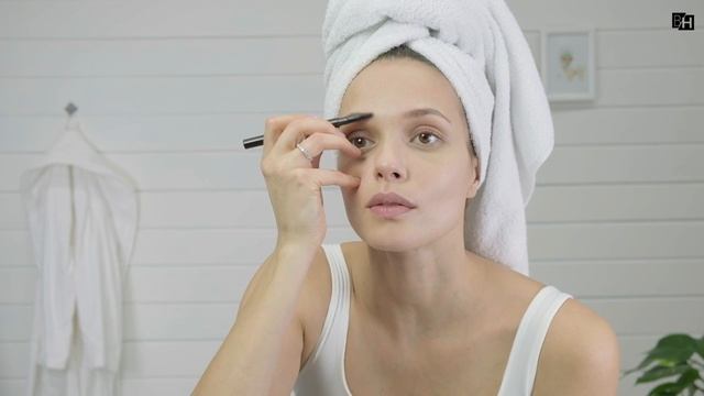 Универсальный макияж Кати Доманьковой: как дневной образ превратить в вечерний